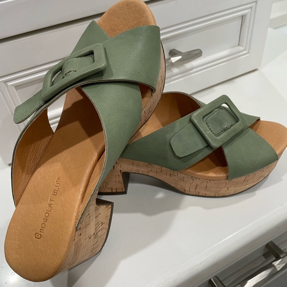 Chocolate Blu Galaxy Criss Cross Platform in Sage Green - Picture 2 of 4